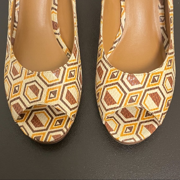 Naturalizer Vanilla Narlene Open Toe Wedge Heels NIB 8N 8 Narrow Cream Brown - Picture 6 of 12